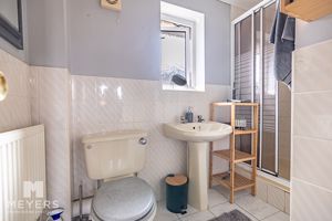 En-Suite- click for photo gallery